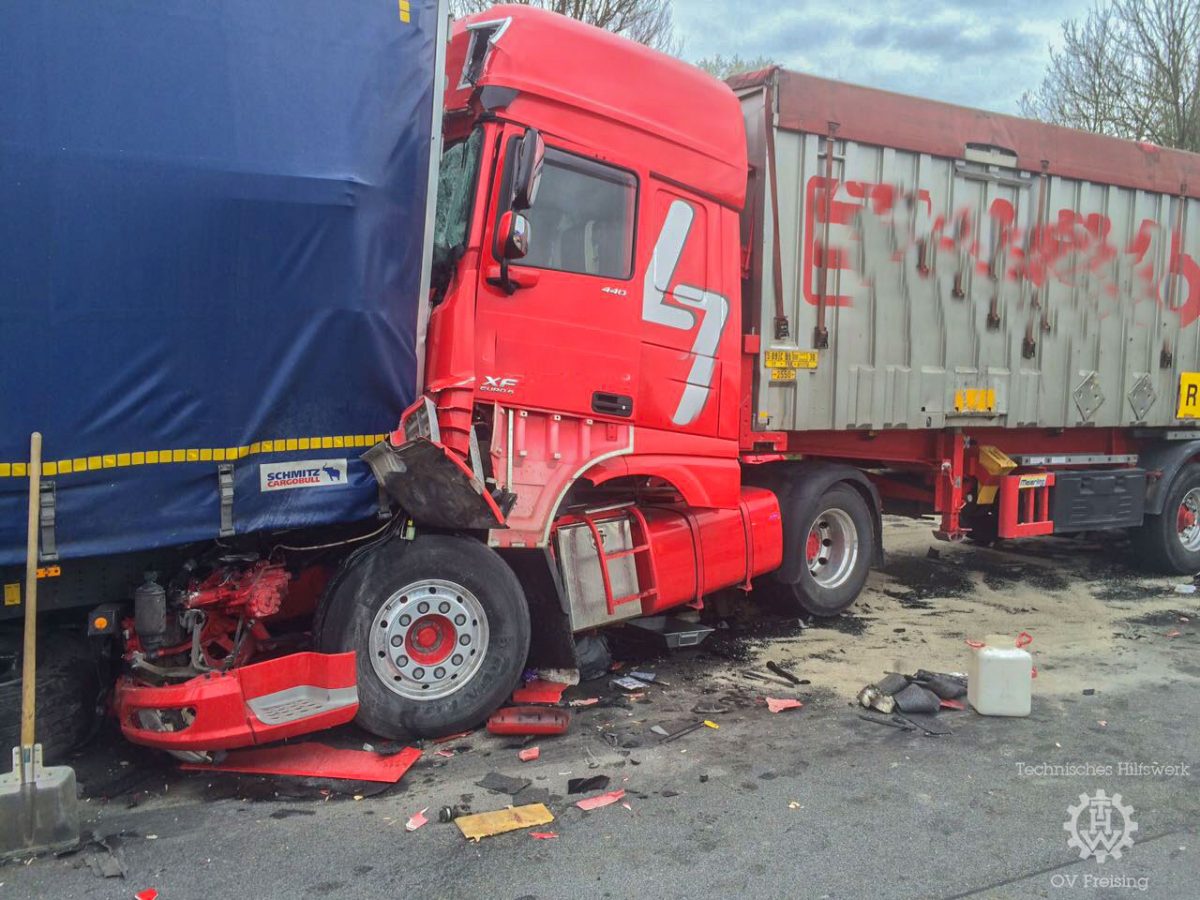 Verkehrsunfall mit mehreren LKW’s A9