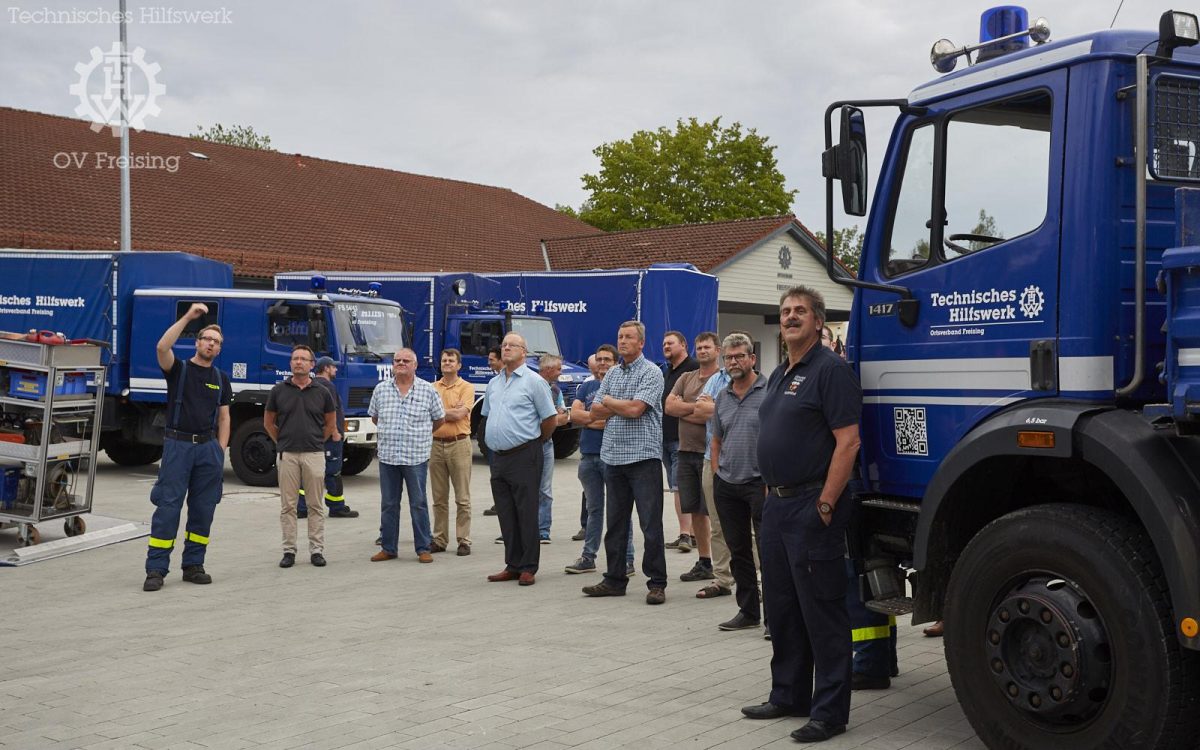 Kreisbrandkommando des Landkreises Freising besucht das THW Freising