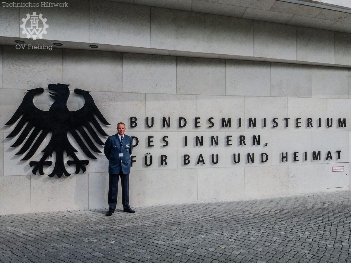 Staatssekretär empfängt Freisinger Auslandshelfer in Berlin