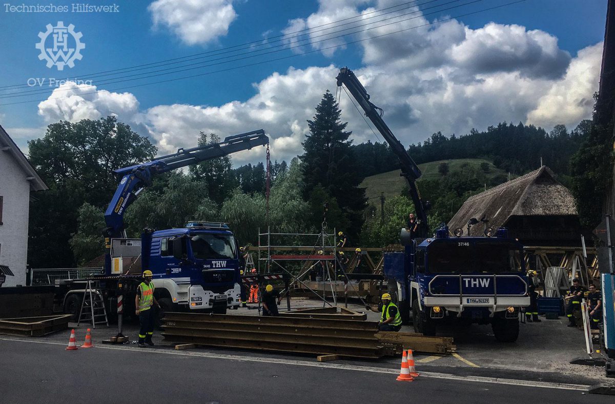 Freisinger Brückenbaukräfte unterstützen THW Kameraden aus Müllheim