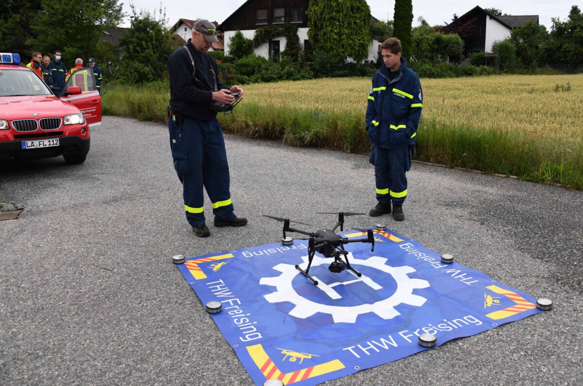 Freisinger Drohnen Spezialisten unterstützen Vermisstensuche in Vilsbiburg