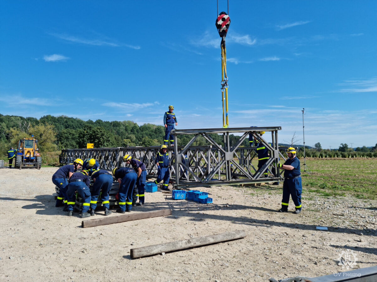 Behelfsbrücke bei Cham zurück gebaut