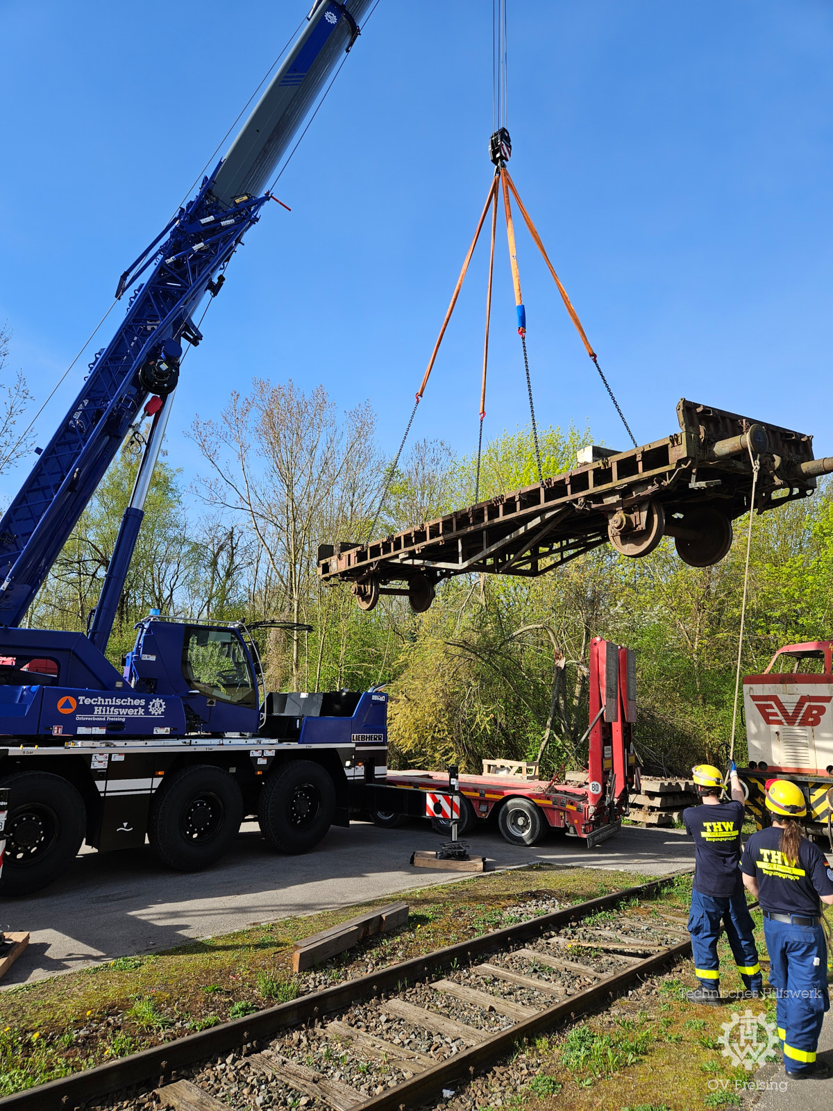 Ein Eisenbahnwaggon zieht um