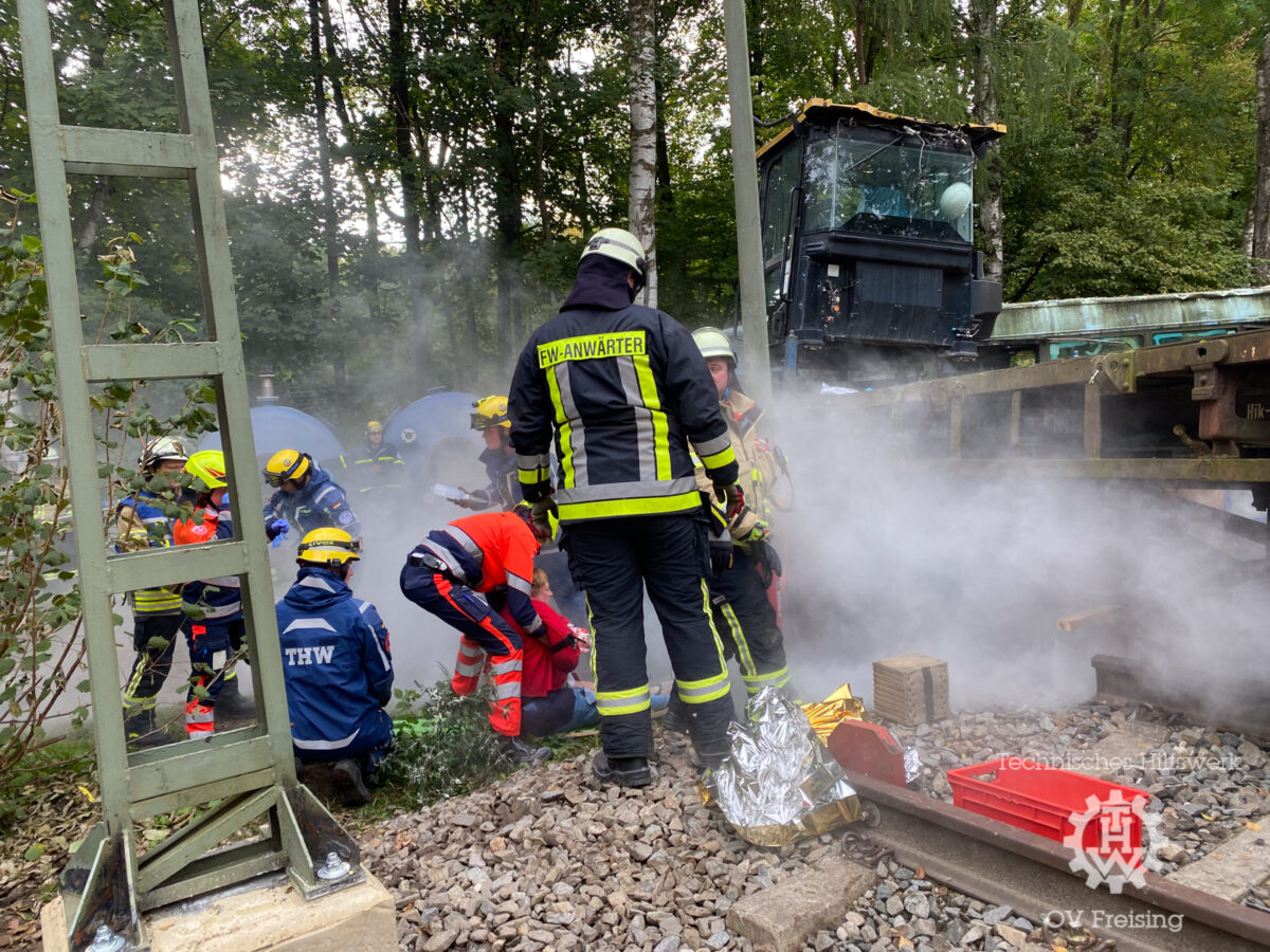 Einsatzübung mit den Feuerwehren Hallbergmoos, Goldach und den Maltesern
