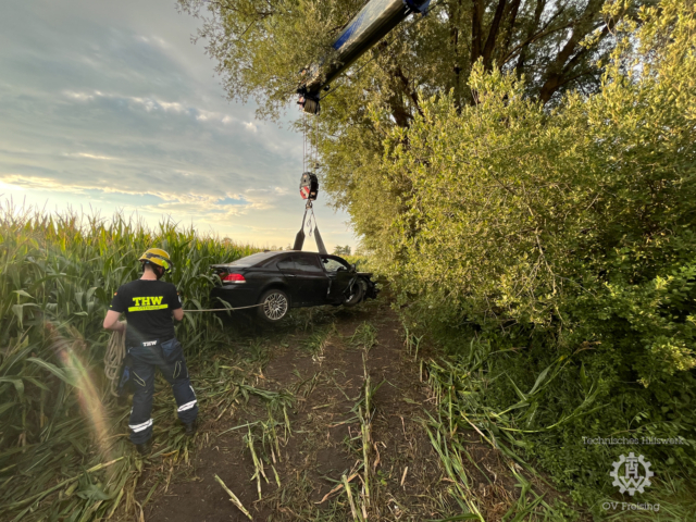 Kraneinsatz Verkehrsunfall (3 von 8)